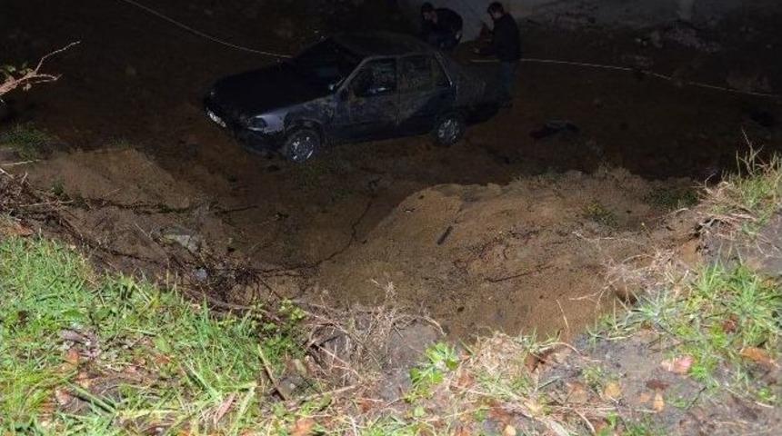 Aracıyla 5 Metreden Şarampole Yuvarlandı