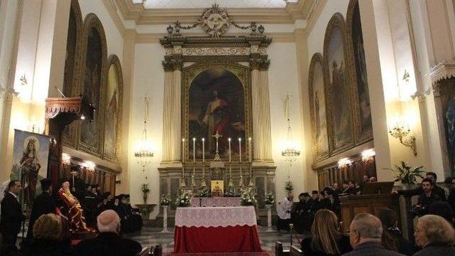 Patrik Bartholomeos, Ortodoks Büyük Akşam Övgü Duası’nı Yönetti