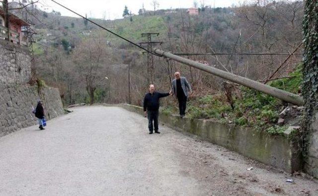 Kilimli'de 10 Gündür 200 Evin Telefon Ve Interneti Yok