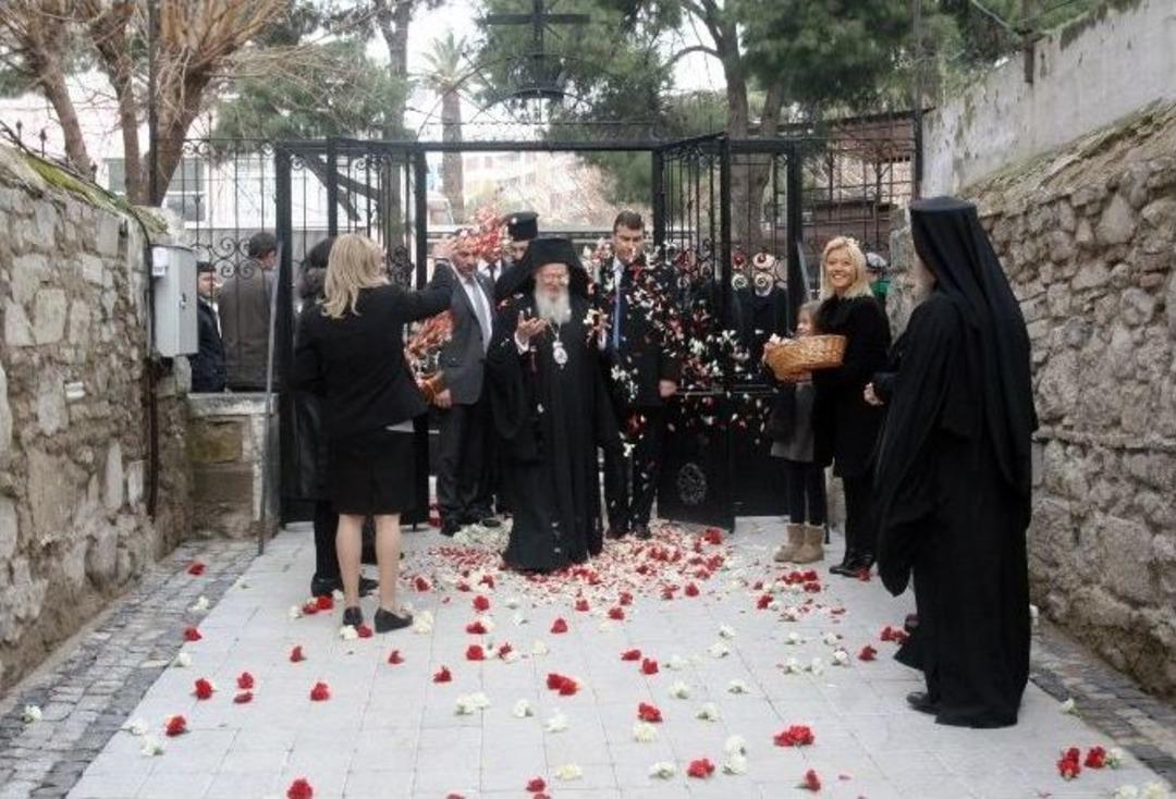 Bartholomeos İzmir&rsquo;de Pazar Ayini Y&ouml;netti