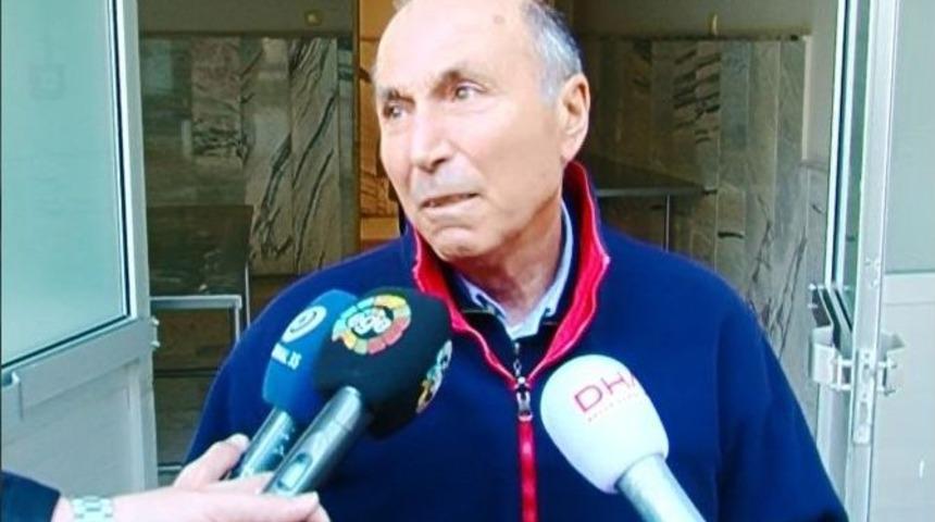 M&uuml;zeyyen Senar&rsquo;ın Oğlu G&ouml;zyaşlarını Tutamadı