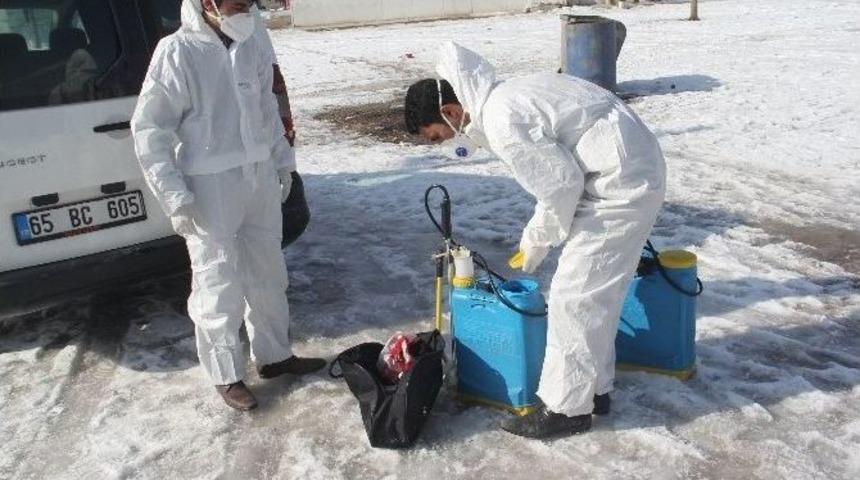 Tuşba Belediyesi&rsquo;nden Haşereyle M&uuml;cadele &Ccedil;alışması