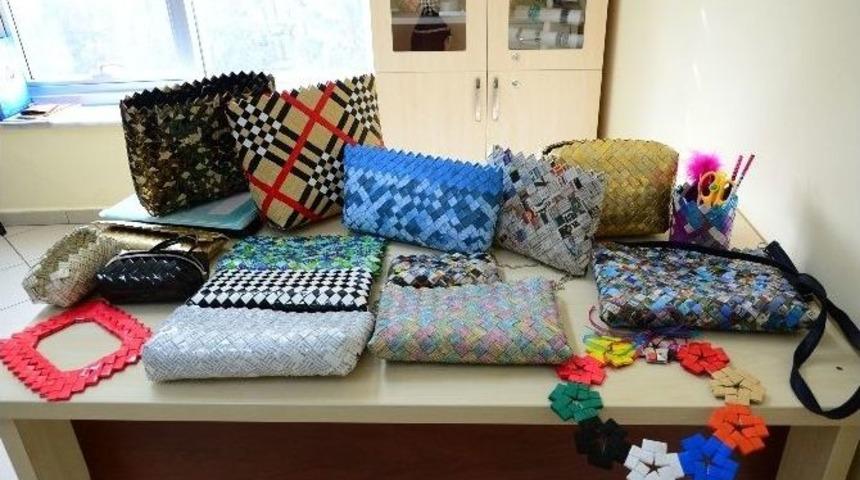 Atık Gazete Ve Dergilerden Yeni Moda &Ccedil;anta
