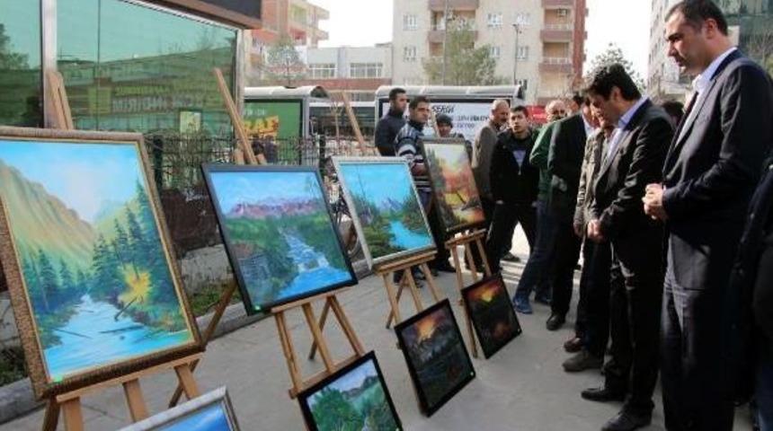 Batman Belediye Başkanı, &Ouml;calan Resmini 1000 Liraya Aldı