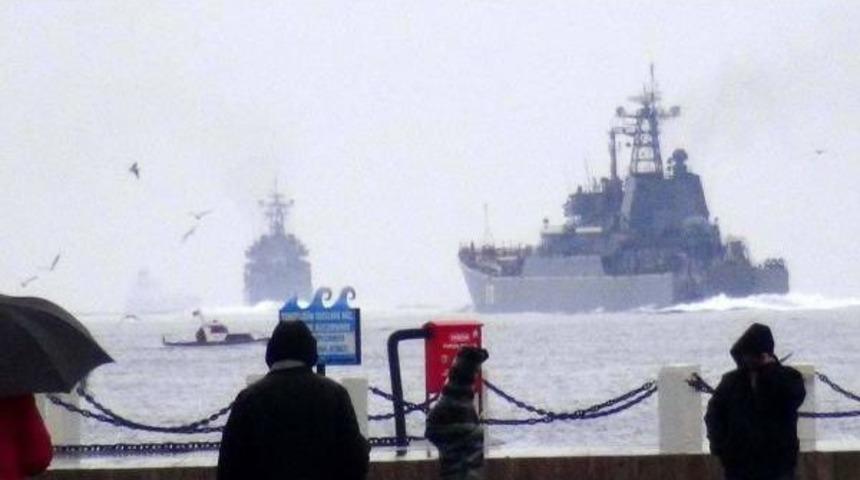 Rus Gemileri Akdeniz'e Abd'liler De Karadeniz'e A&ccedil;ıldı