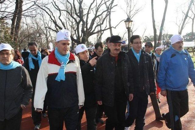 Bakan Müezzinoğlu: “yakında Uyuşturucuyla Mücadele Hattını Açacağız”