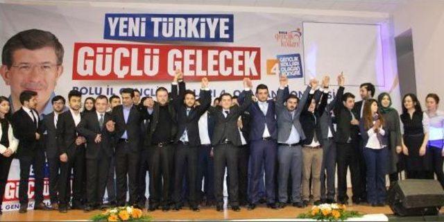 Ak Parti Gençlik Kolları Başkanı Seçildiği Kongrede Evlenme Teklifi De Yaptı