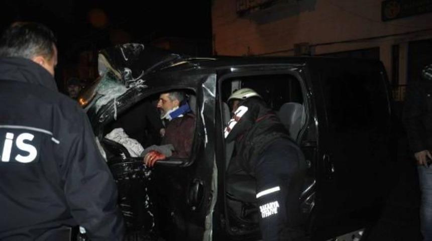 Şüpheli Aracı Takipte Kaza: 2 Polis Yaralandı