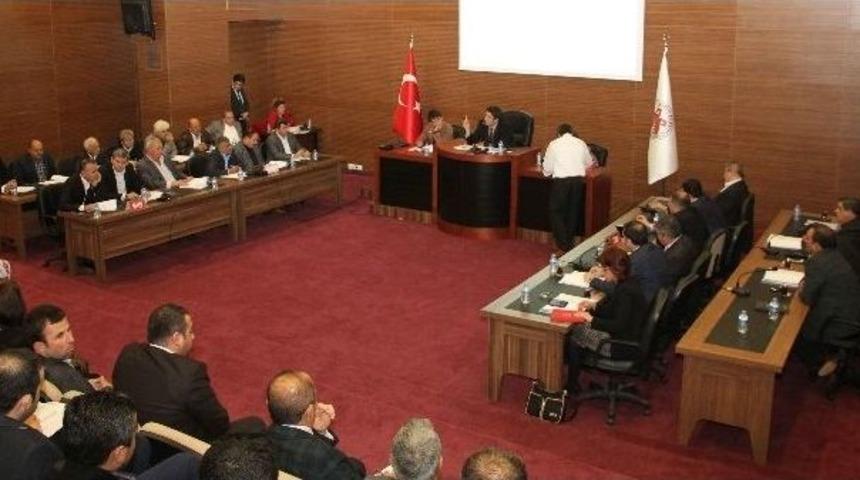 D&ouml;şemealtı&rsquo;nda Hastane Polemiği