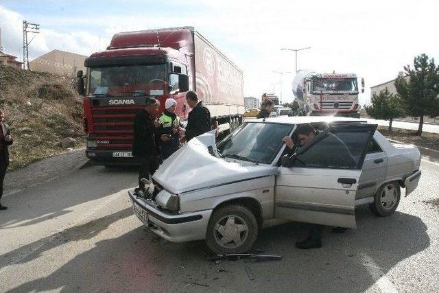 Yozgat’ta İki Ayrı Trafik Kazasında 2 Kişi Yaralandı