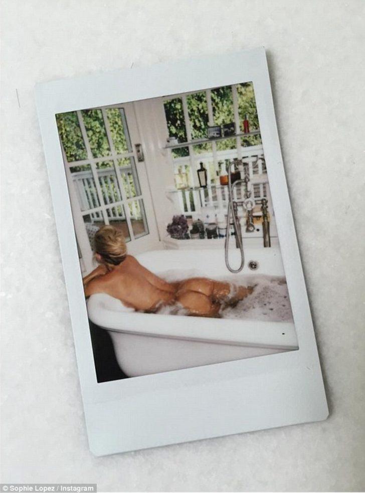 Sevgilisini kıskandırmak i&ccedil;in poz verdi