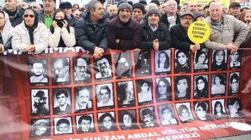 Kadık&ouml;y&rsquo;de B&uuml;y&uuml;k Alevi Mitingi