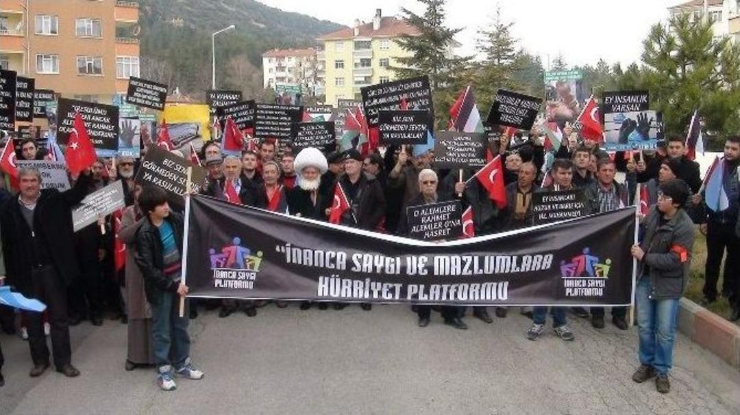 Peygamber Efendimize Hakarete Nasreddin Hocalı Tepki Y&uuml;r&uuml;y&uuml;ş&uuml;