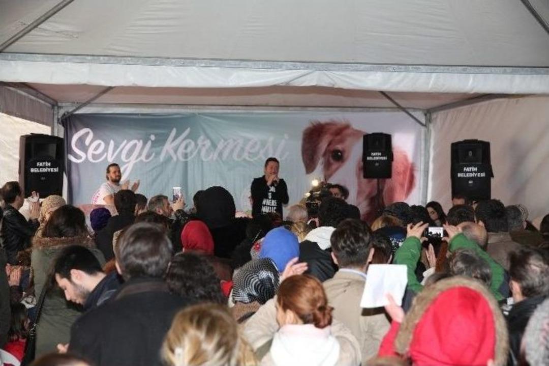 &Uuml;nl&uuml;ler Sahipsiz Hayvanlara Destek İ&ccedil;in Buluştu