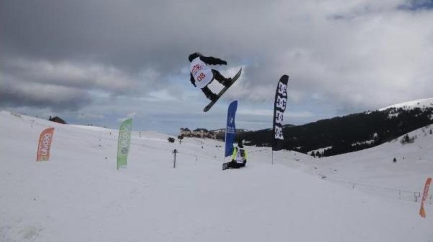 Uludağ Snowboard Şenliği Nefes Kesti
