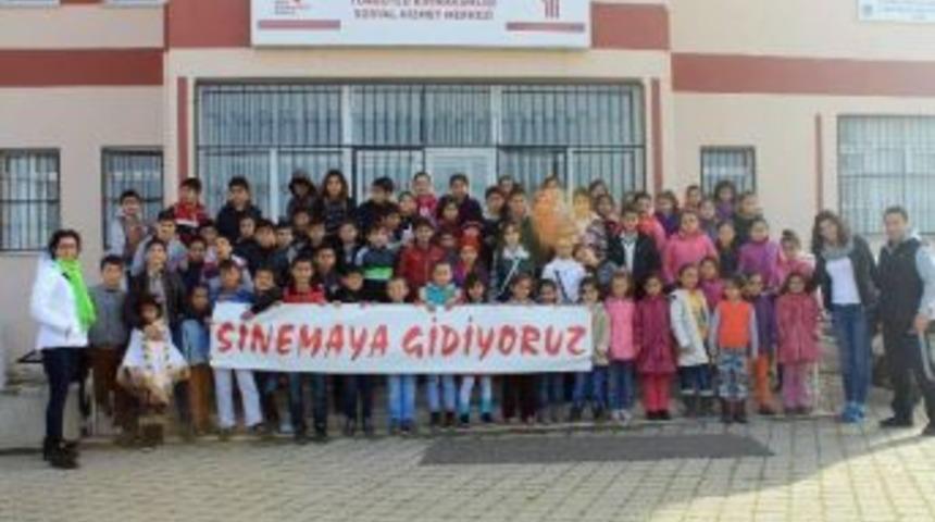 T&uuml;rkiye Gen&ccedil;lik Ve Spor Konfederasyonu 110 &Ccedil;ocuğu Sinemaya G&ouml;t&uuml;rd&uuml;