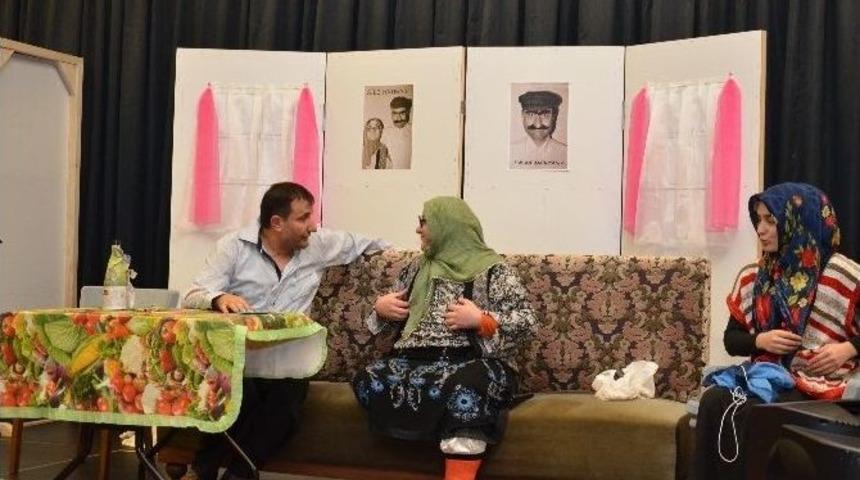 Sky Tower Hotelde Muhteşem G&ouml;steri Ayakta Alkışlandı