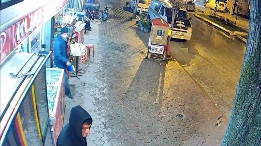 Polis Memurlarının &Ouml;l&uuml;mden D&ouml;nd&uuml;ğ&uuml; Kazanın G&uuml;venlik Kamerası G&ouml;r&uuml;nt&uuml;leri Ortaya &Ccedil;ıktı