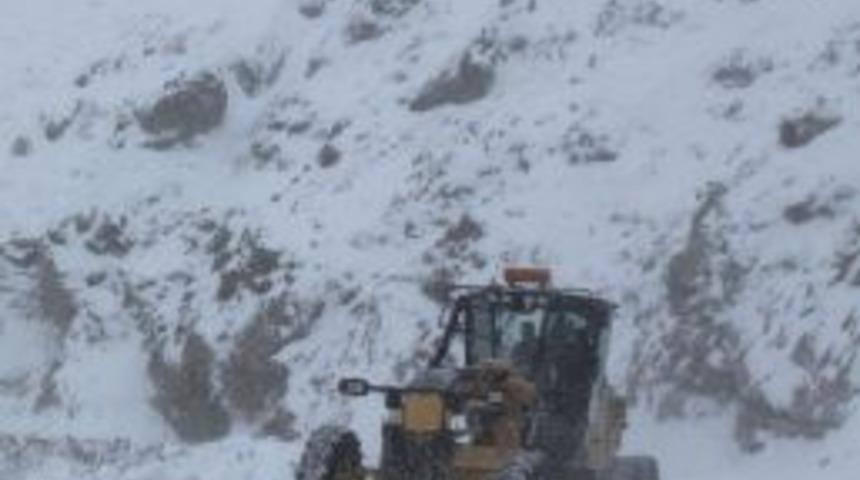 Ağrı&rsquo;da 139 K&ouml;y Yolu Ulaşıma Kapandı