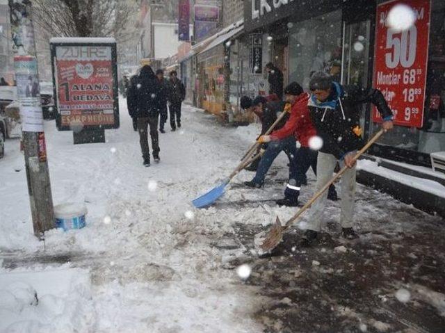 Kars Belediyesi’nden Kar Seferberliği