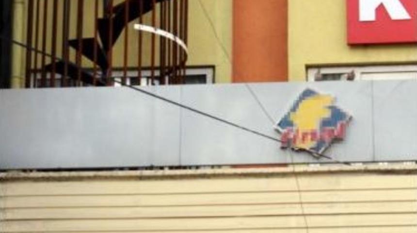 4 Katlı Binanın 2 Katlı Yangın Merdiveni