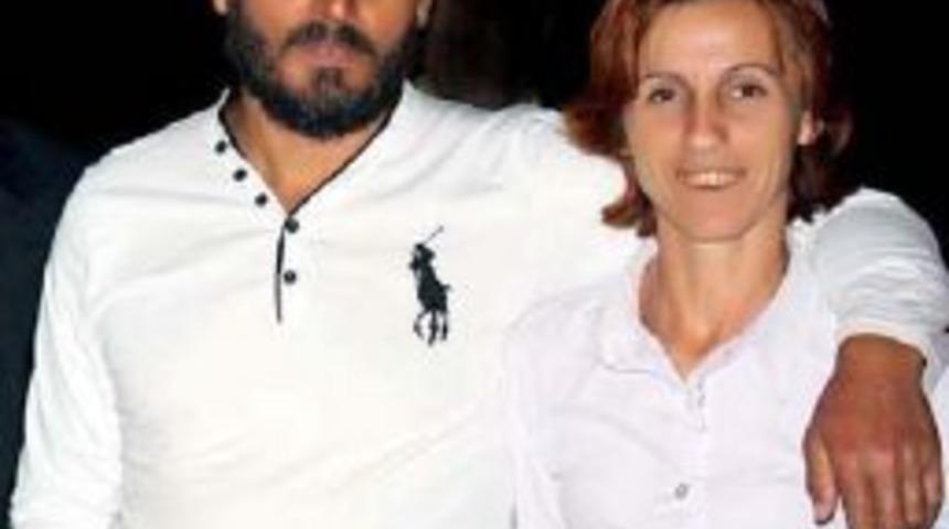 Eşi Ve Iki Kişiyi &Ouml;ld&uuml;ren Sanık Adli Tıp'a Sevk Edildi