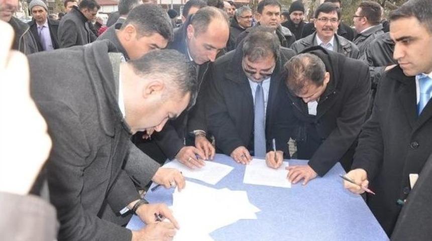 Sandıklı&rsquo;da &Ouml;ğretmenlerden &rsquo;angaryaya Hayır&rsquo; Eylemi