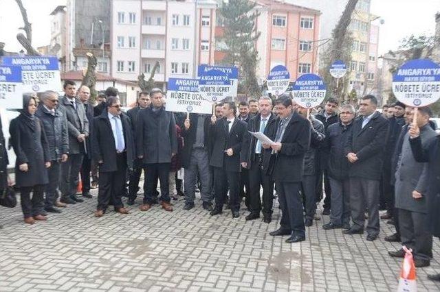 Sandıklı’da Öğretmenlerden ’angaryaya Hayır’ Eylemi