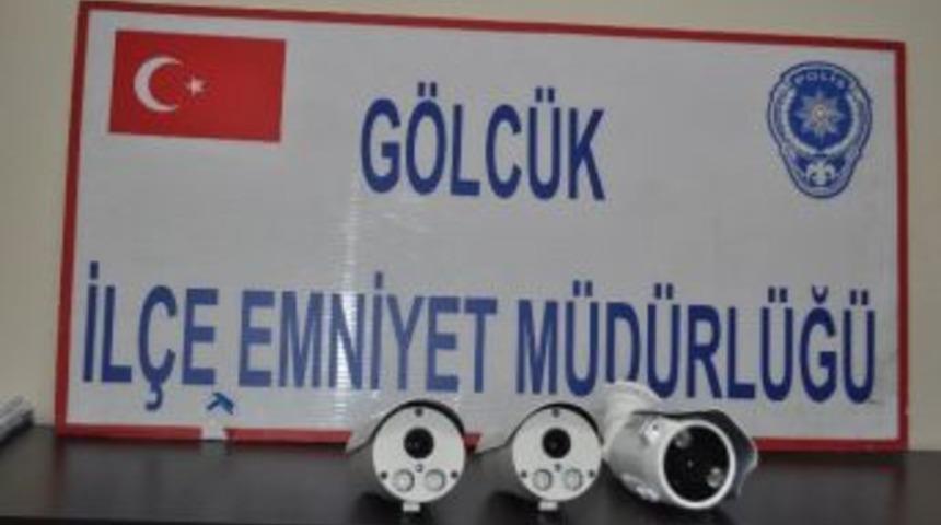 Caminin G&uuml;venlik Kameraları &Ccedil;alındı