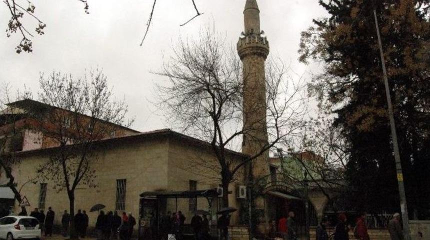 Muhtar Restorasyona Karşı &Ccedil;ıkıyor