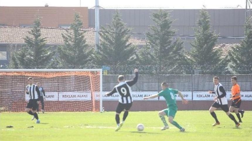 &Ccedil;erkezk&ouml;yspor Evinde Bir Puana Razı Oldu