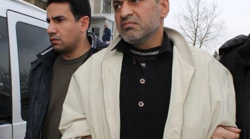 Eşini Kendisiyle &lsquo;konuşmadığı&rsquo; İ&ccedil;in Bı&ccedil;aklamış