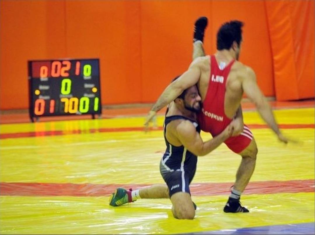 Maraş&rsquo;ta Kurtuluş G&uuml;reşleri Kıran Kırana Ge&ccedil;ti