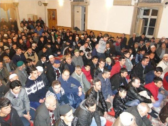 Gençler Sabah Namazında Muratpaşa Cami’ine Buluştu