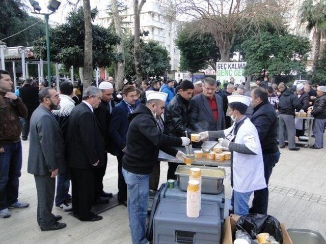 Gençler Sabah Namazında Muratpaşa Cami’ine Buluştu