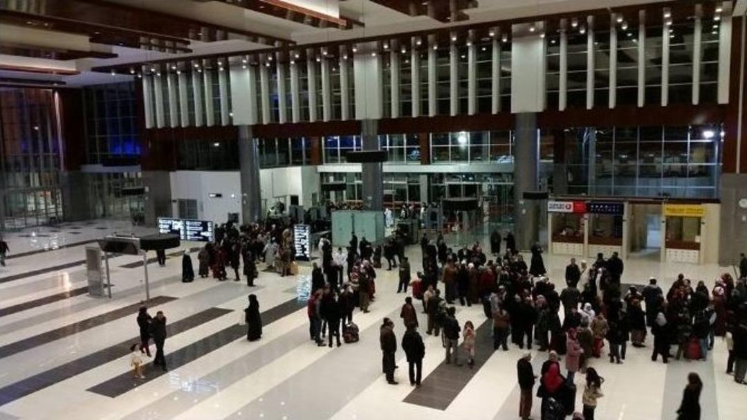 Edremit&rsquo;ten U&ccedil;akla Umre&rsquo;ye Gittiler