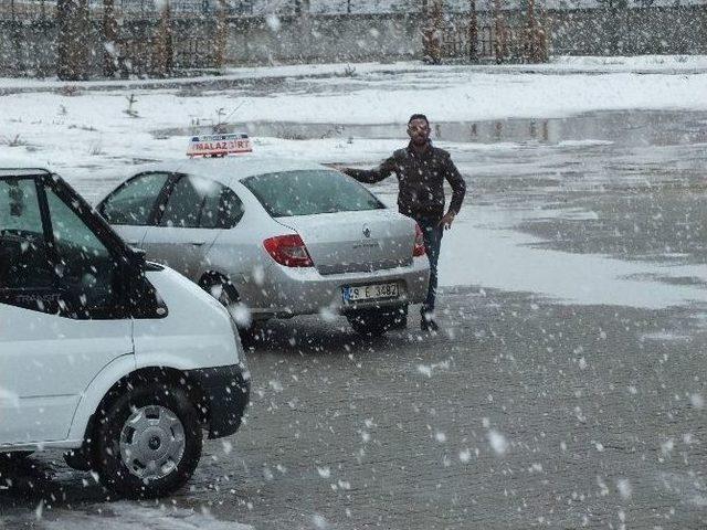 Malazgirt’te Yoğun Kar Yağışı