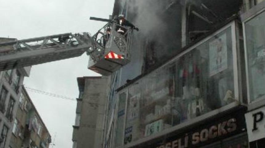 Laleli'de &Ccedil;anta Imalathanesinde Yangın