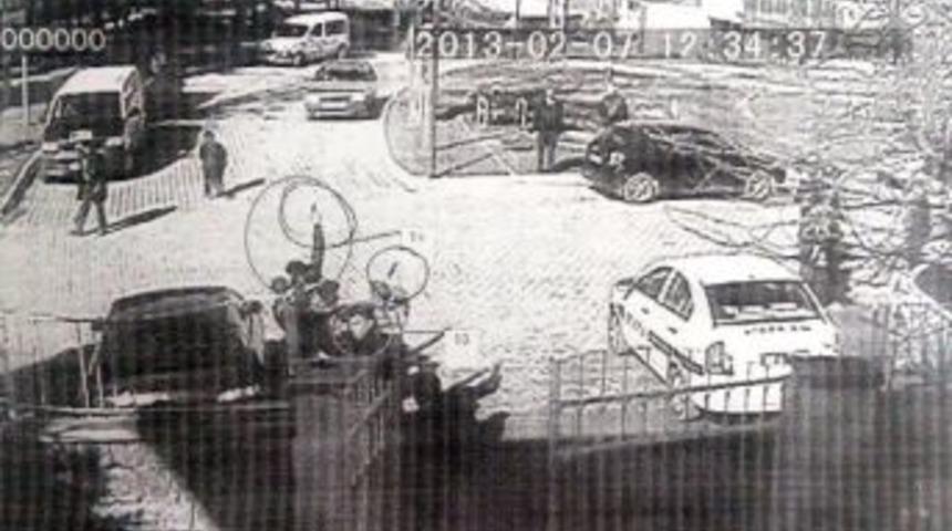 Adliye Önünde Silahlı Yaralamaya 7,5 Yıl Hapis