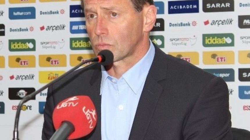 Skibbe: "hepimiz &Ccedil;ok &Uuml;zg&uuml;n&uuml;z"