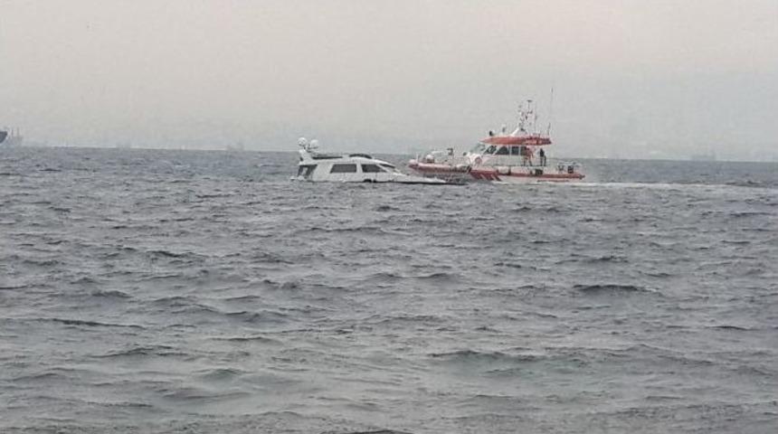 Sedef Adası A&ccedil;ıklarında Seyreden Yatta Yangın