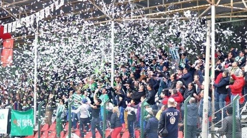 Bodrumspor Taraftarları Trib&uuml;n&uuml; Renklendirdi