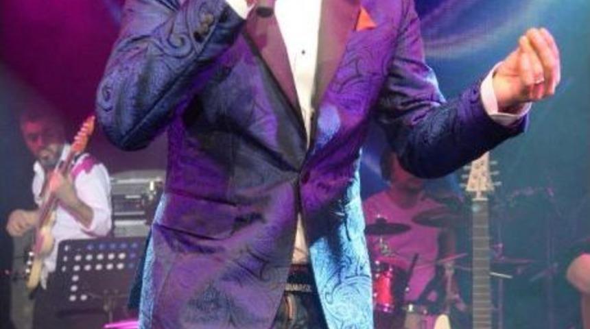 Serdar Orta&ccedil;, Uludağ'da Hayranlarını Coşturdu