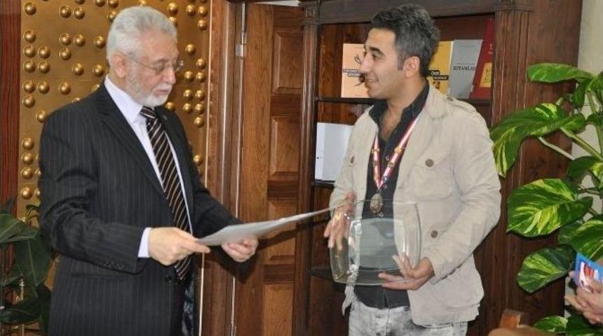 Artuklu &Ouml;ğrencisinden Uluslararası Başarı