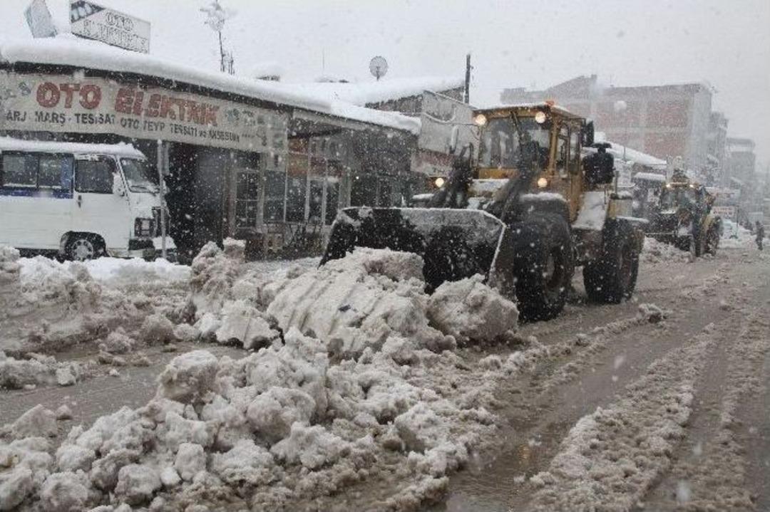 İneg&ouml;l Yeniden Beyaza B&uuml;r&uuml;nd&uuml;