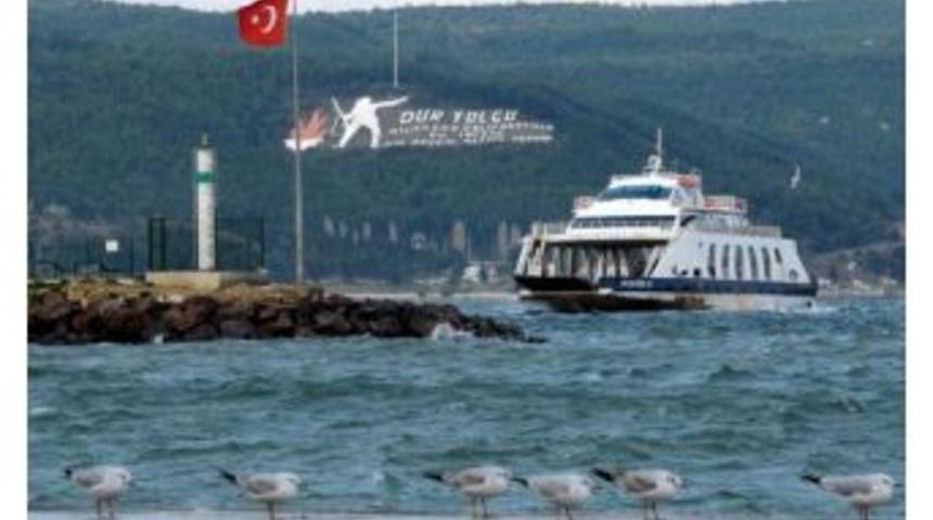 &Ccedil;anakkale'de Deniz Ulaşımına Poyraz Engeli