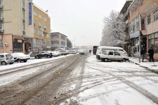 Çanakkale'nin Çan Ve Yenice Ilçelerinde Okullara Kar Tatili