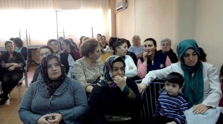 Karşıyaka&rsquo;da Kadınlar İlk Yardımı &Ouml;ğrendi