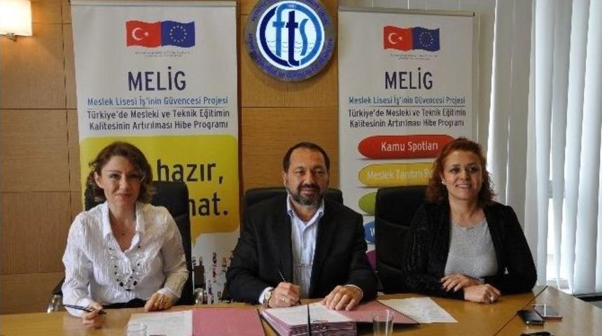 Fethiye&rsquo;de Mesleki Eğitim Tiyatro İle Anlatılacak