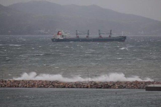 Bandırma’Da Deniz Ulaşımına Fırtına Engeli